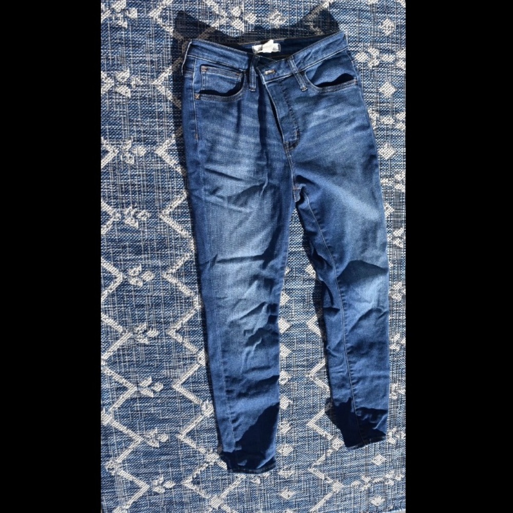 Madewell Curvy Roadtripper Jeans in Orson Wash
